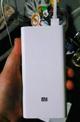 Внешний портативный аккумулятор Xiaomi Mi Power Bank 2V
