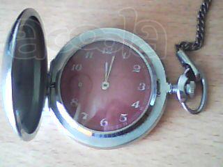 Продаются советские карманные часы " Молния "